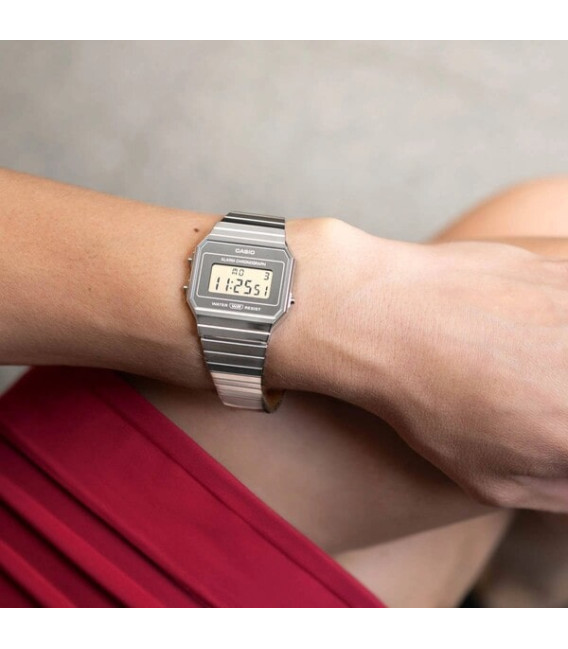 Reloj Retro Digital Plateado Fino Efecto Espejo CASIO - A700WEV-7AEF