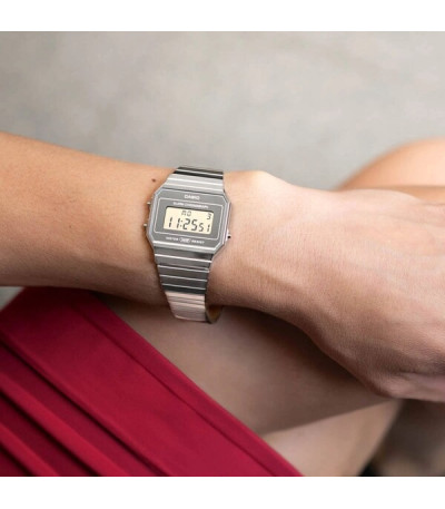 Reloj Retro Digital Plateado Fino Efecto Espejo CASIO - A700WEV-7AEF