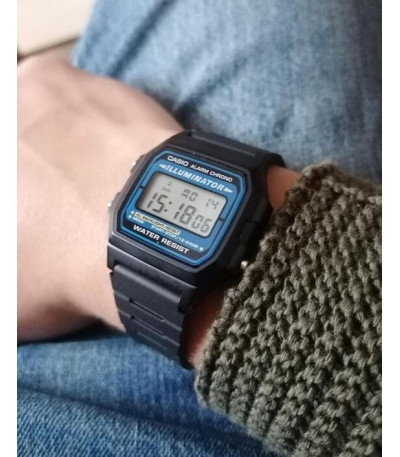 Reloj Digital Vintage F-105W CASIO - F-105W-1AWYEF